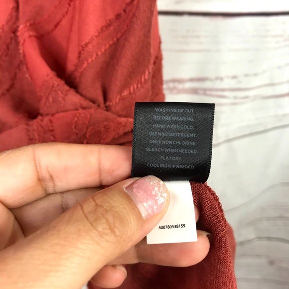 *3/$18*Simply Vera Vera Wang Texture Tee - Picture 7 of 8